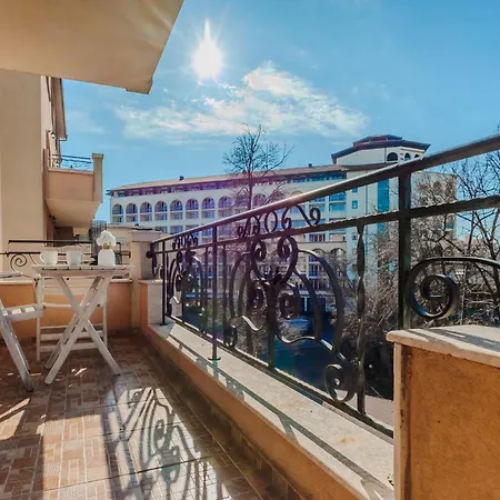 Daire Bella Boutique *